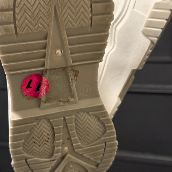 Metallic silver boots size 11 (women’s) - Picture 6 of 6